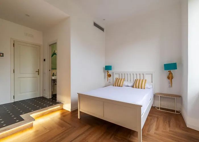 Guesthost - Elegant Near Torlonia Daire *