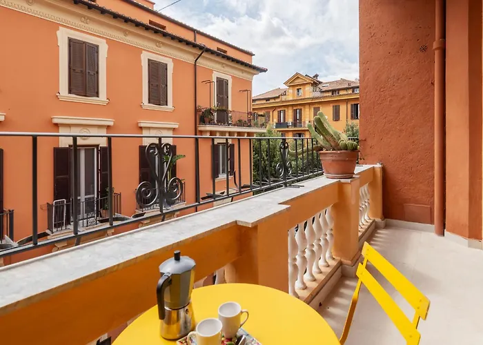 Guesthost - Elegant Near Torlonia Daire