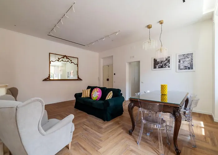 Guesthost - Elegant Near Torlonia Roma