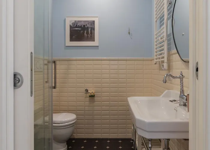 Guesthost - Elegant Near Torlonia *